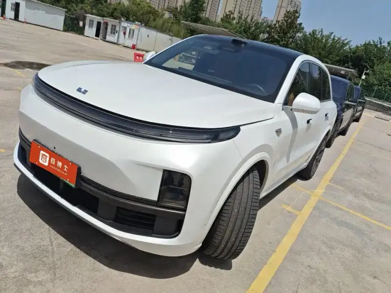 Li Auto L8