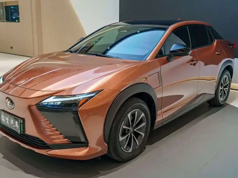 Lexus RZ