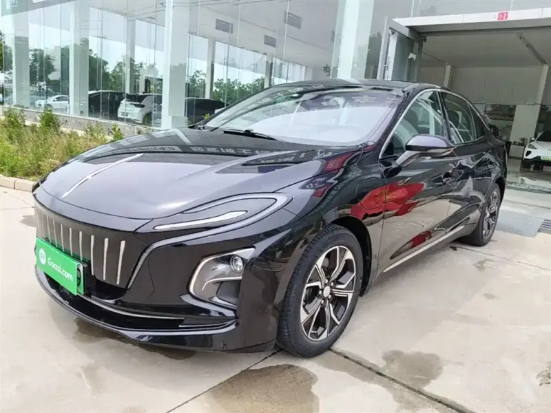 Hongqi E-QM5