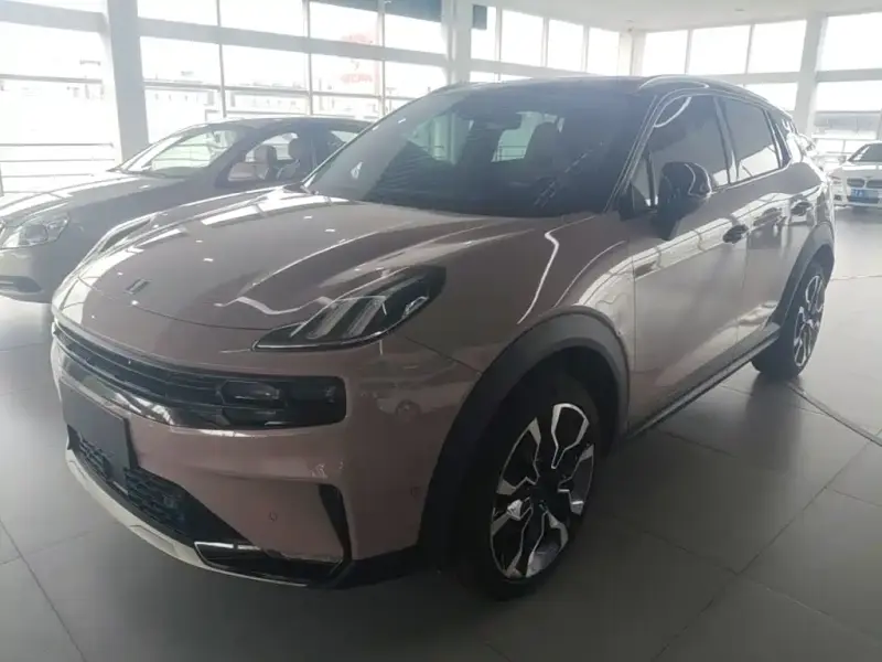 Lynk & Co 06