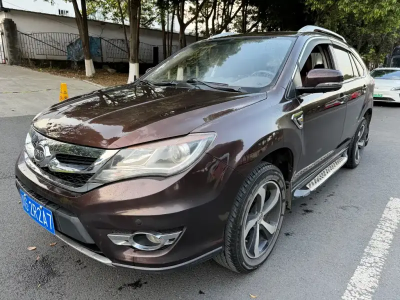 BYD S7