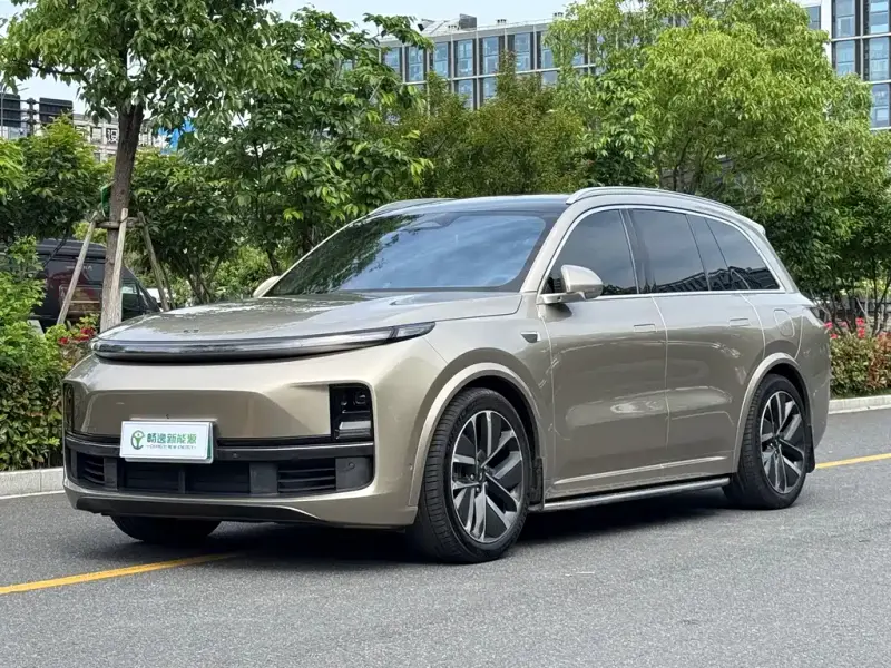 Li Auto L8