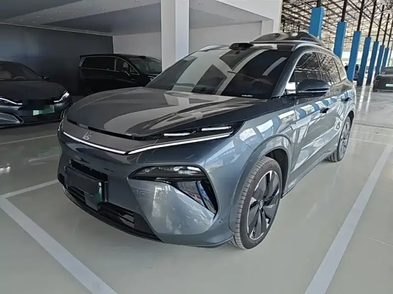 BYD Tang L