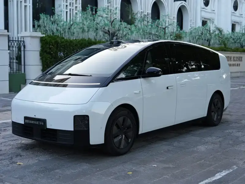 Li Auto MEGA