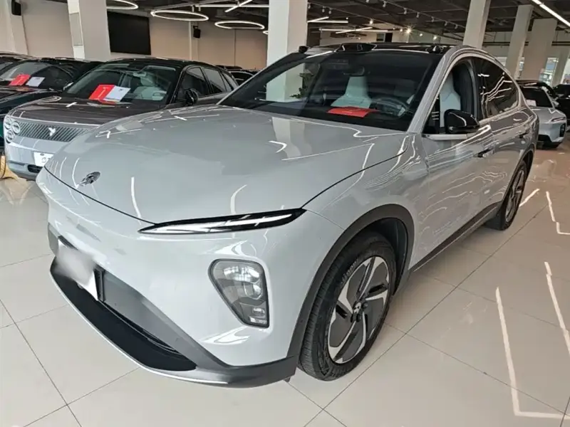 NIO EC7