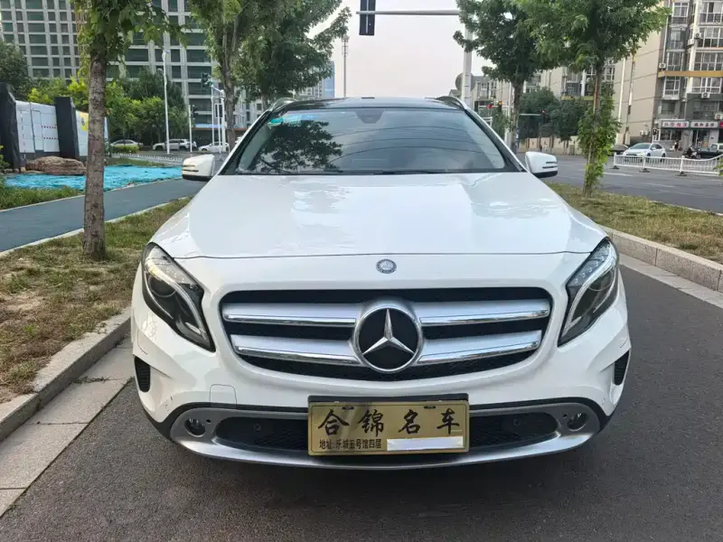 Mercedes-Benz GLA