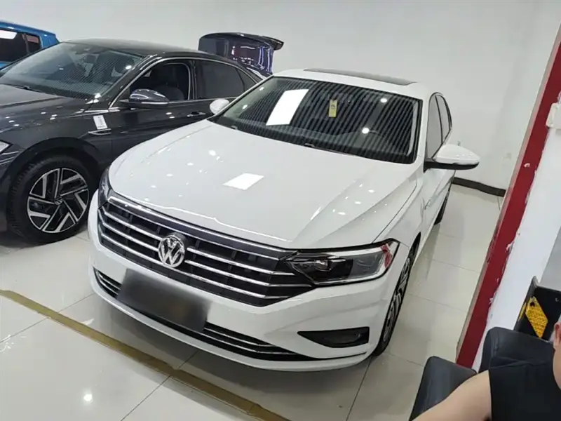 Volkswagen Sagitar