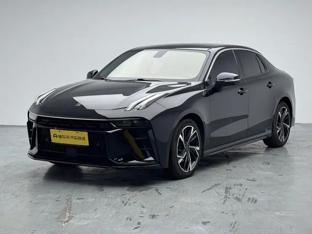 Lynk & Co 03