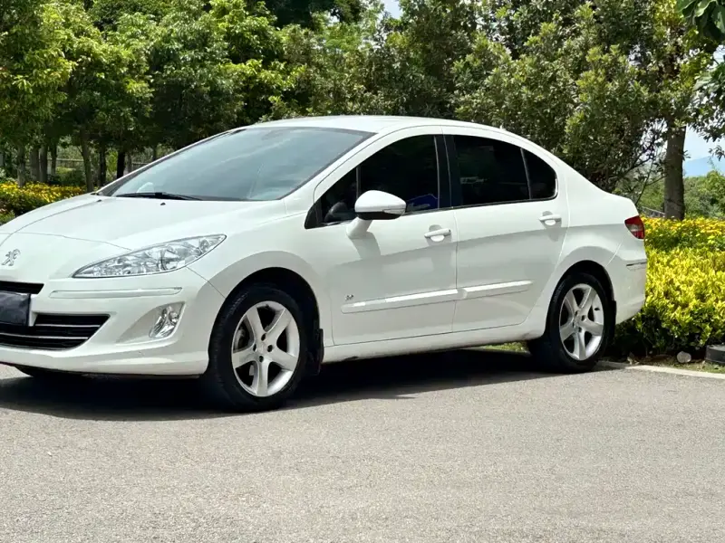 Peugeot 408