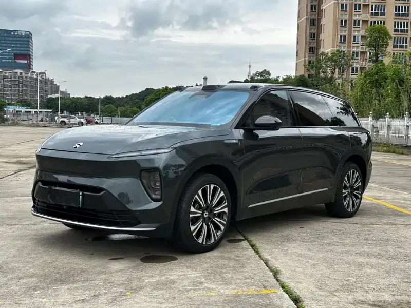 NIO ES8