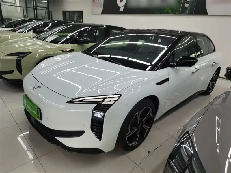 Hongqi EH7