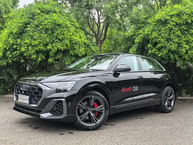 Audi Q8