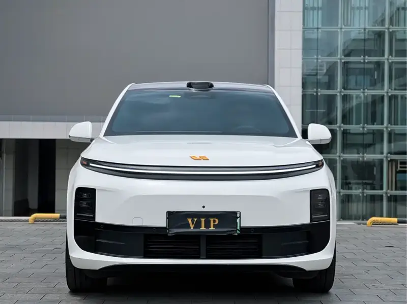 Li Auto L6