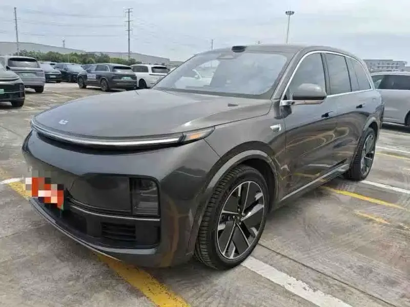 Li Auto L8
