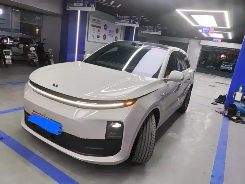 Li Auto L6