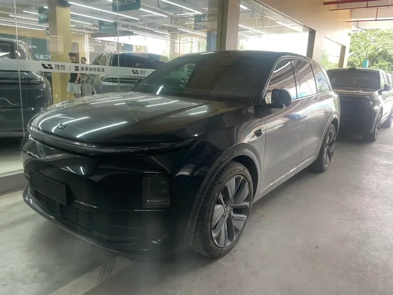 Li Auto L6