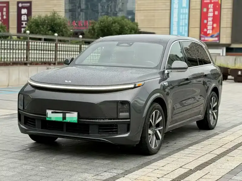 Li Auto L8