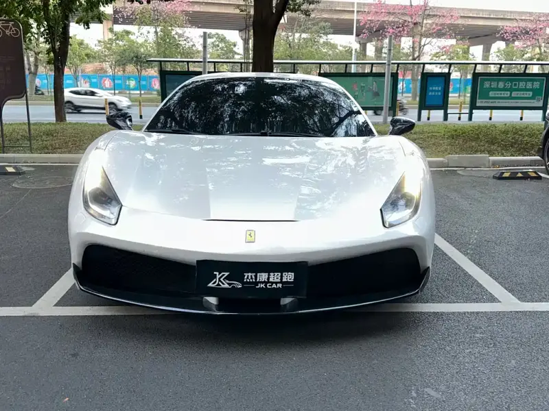 Ferrari 488