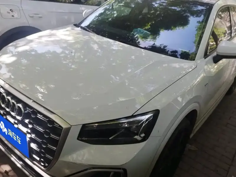 Audi Q2L