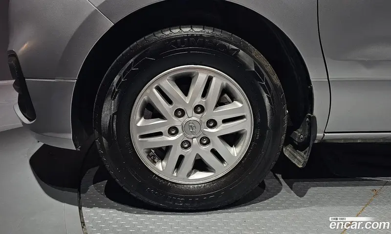Hyundai H-1