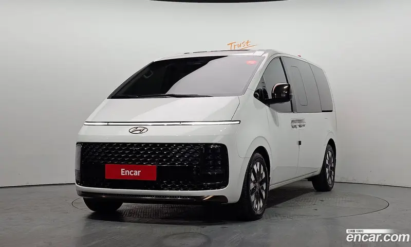 Hyundai Staria