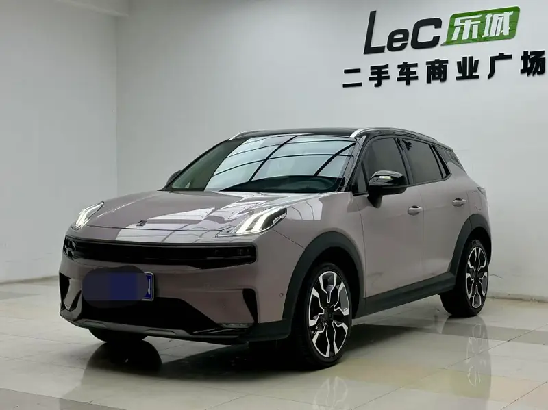Lynk & Co 06