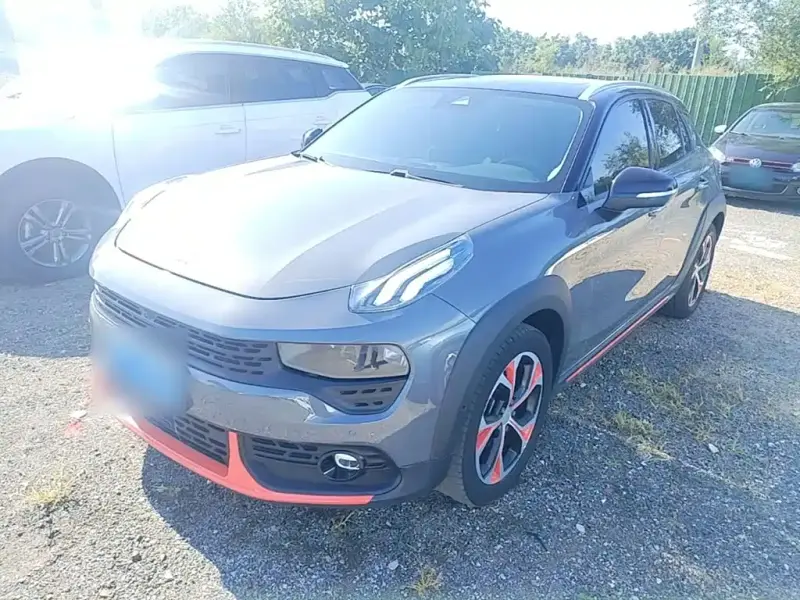 Lynk & Co 02
