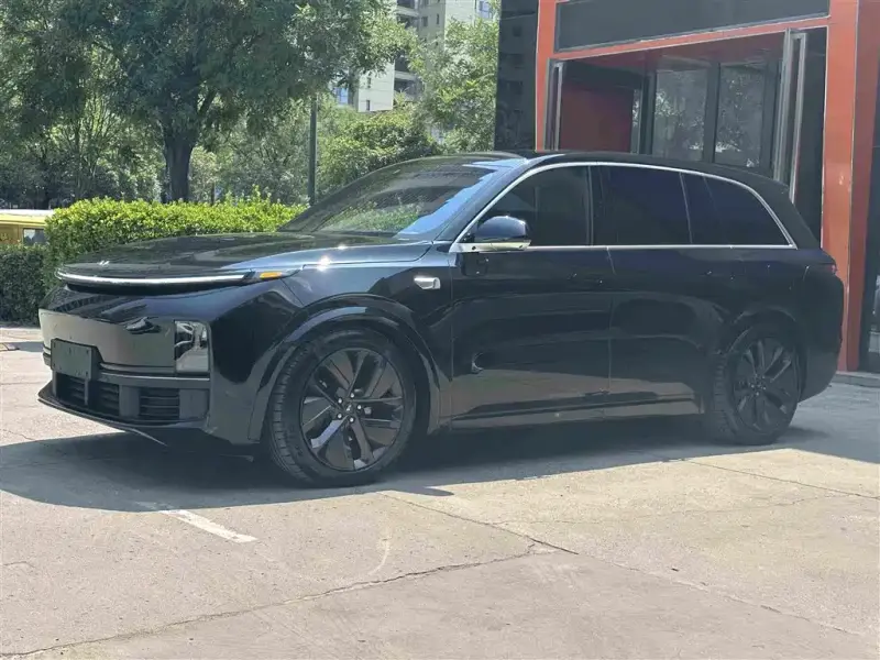 Li Auto L8