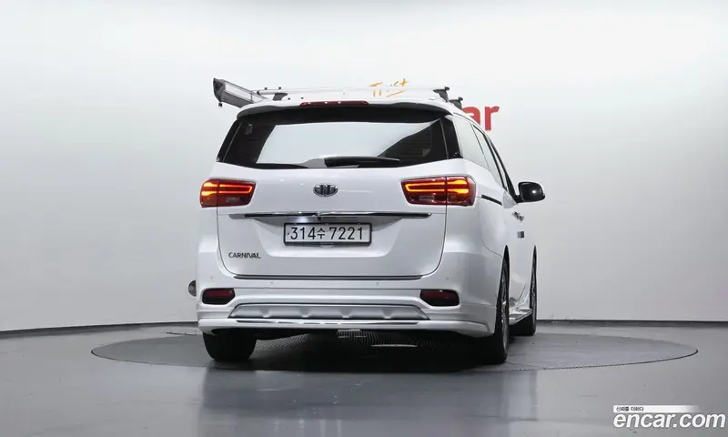 Kia Carnival (Canival)
