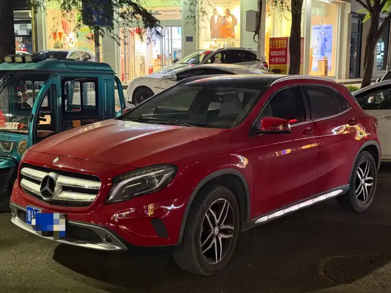 Mercedes-Benz GLA