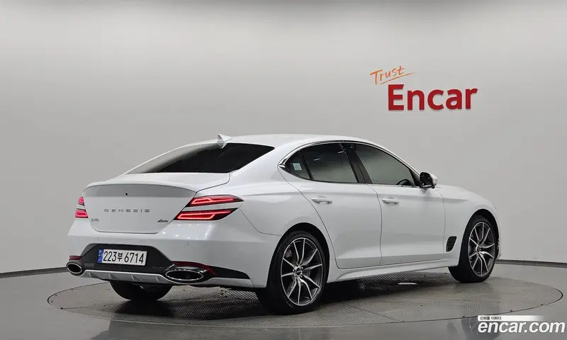 Genesis G70