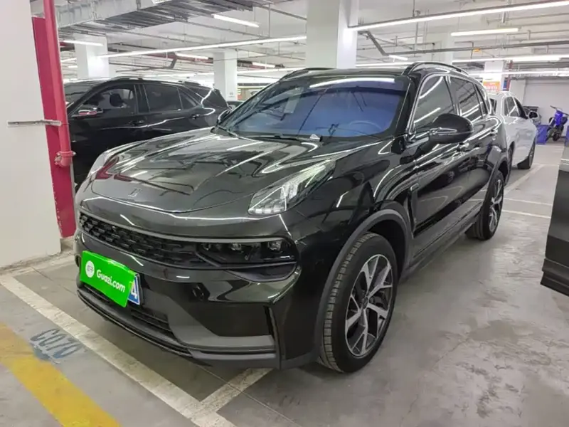 Lynk & Co 01