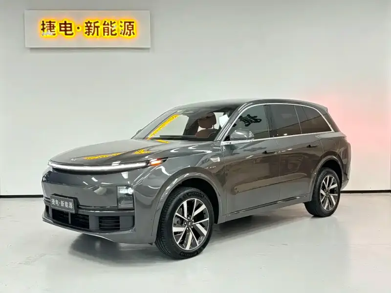 Li Auto L8