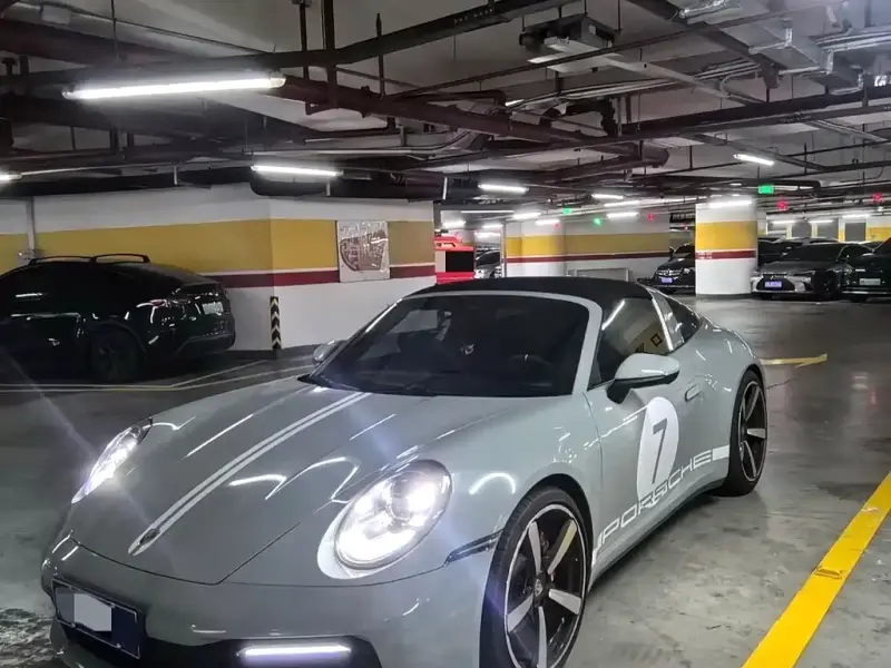 Porsche 911