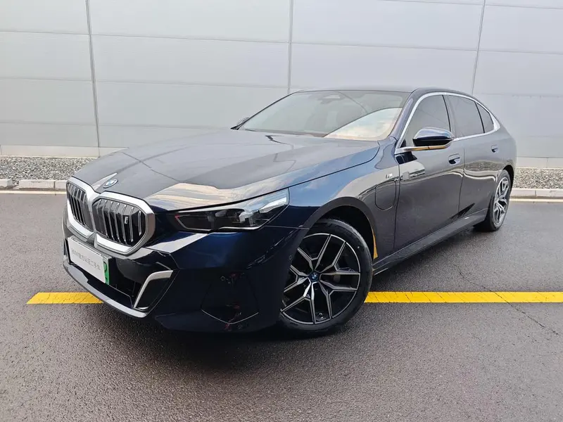 BMW i5