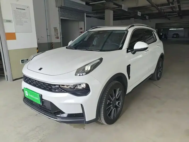 Lynk & Co 01