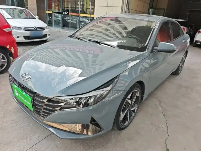 Hyundai Elantra