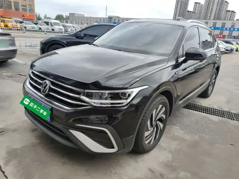 Volkswagen Tiguan L