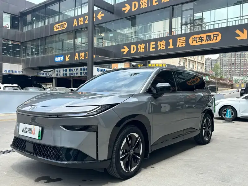 Toyota Bozhi 3X