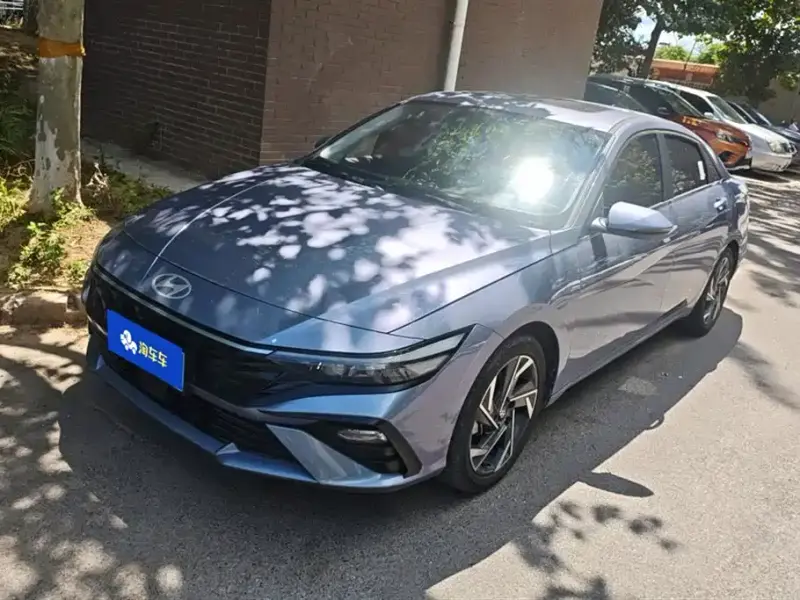 Hyundai Elantra