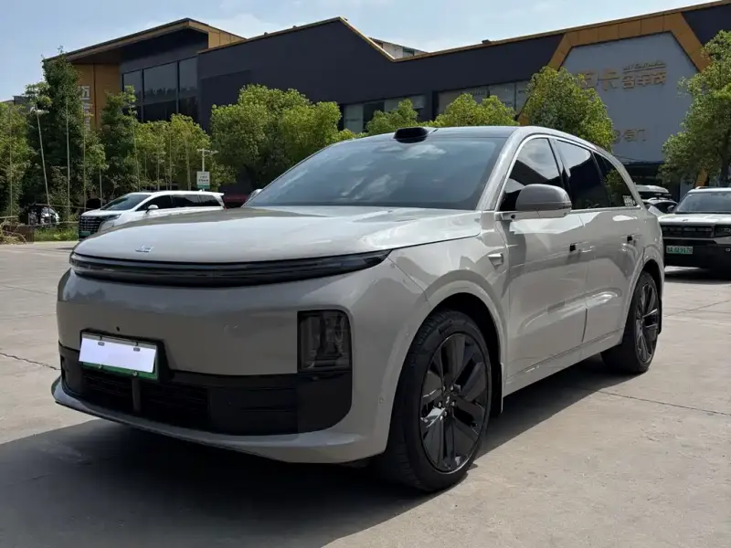 Li Auto L6