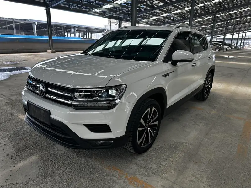 Volkswagen Tharu