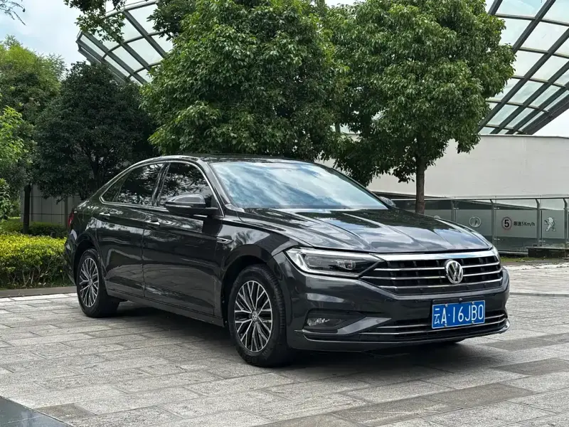 Volkswagen Sagitar