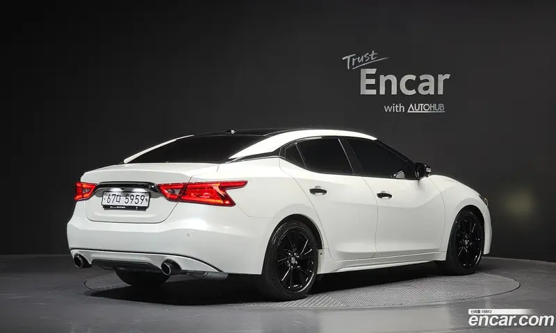 Nissan Maxima