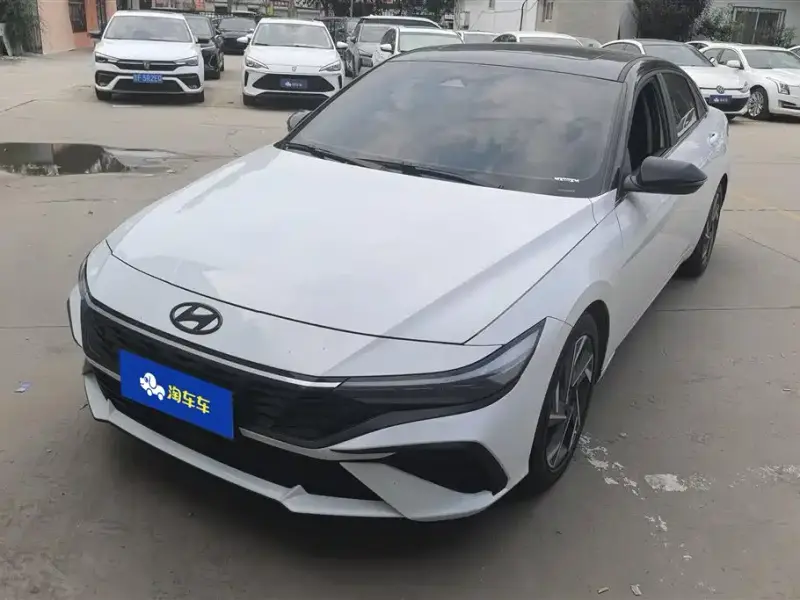 Hyundai Elantra