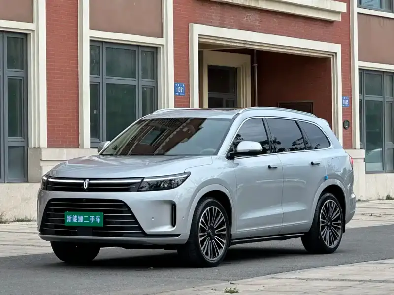 AITO M7