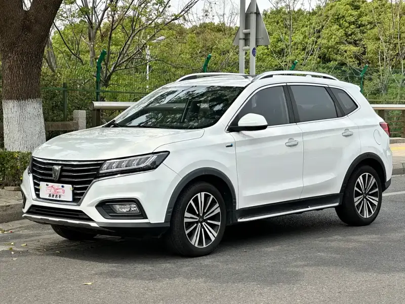 Roewe MG HS (RX5)