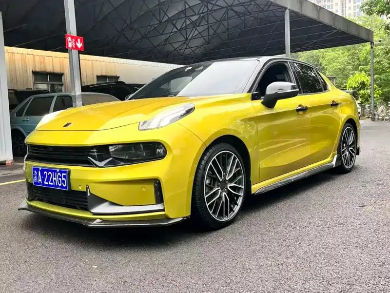 Lynk & Co 03