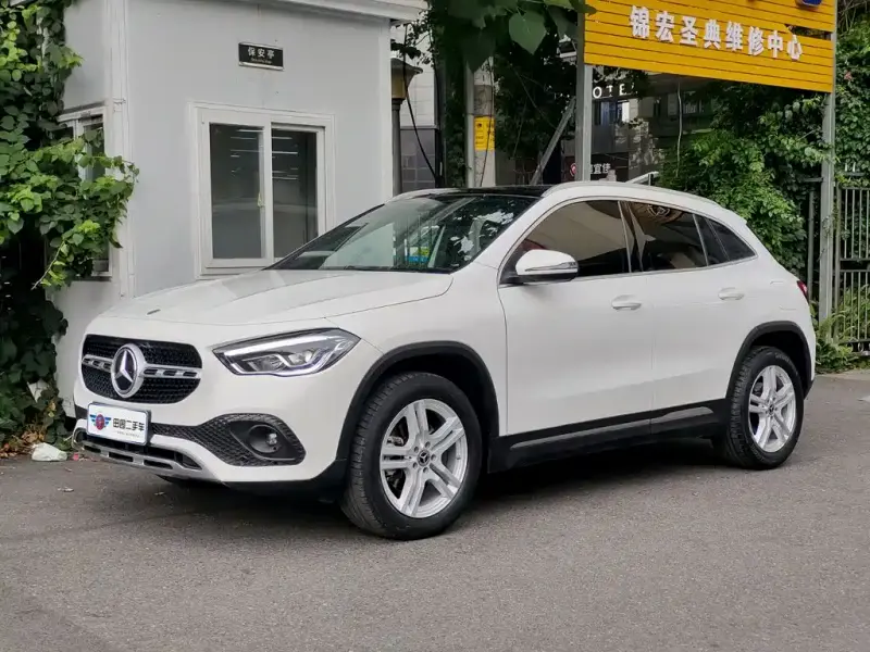 Mercedes-Benz GLA
