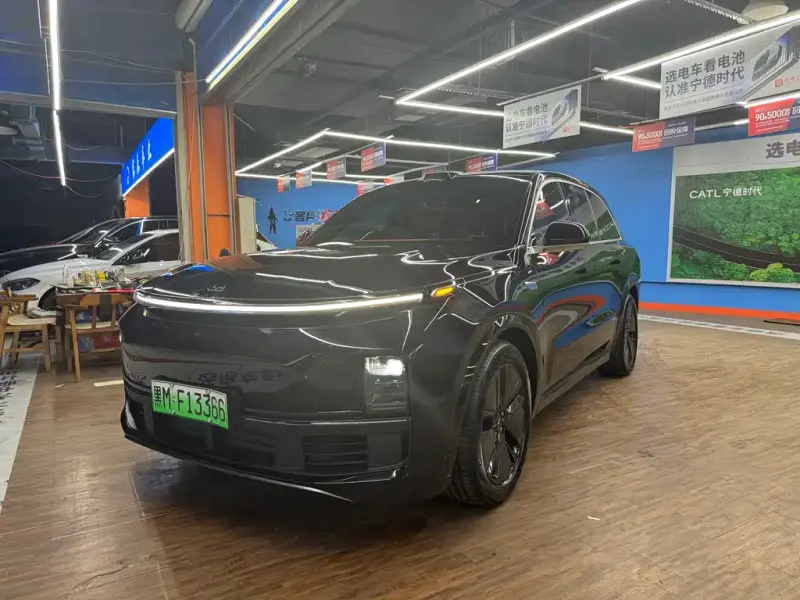 Li Auto L8